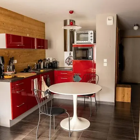 New Ideally Located In Шамоні