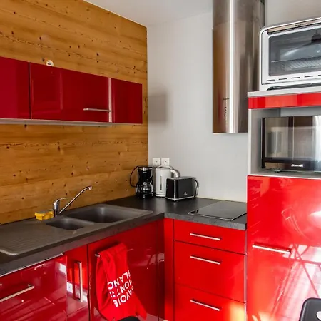 New Ideally Located In Апартаменти Шамоні
